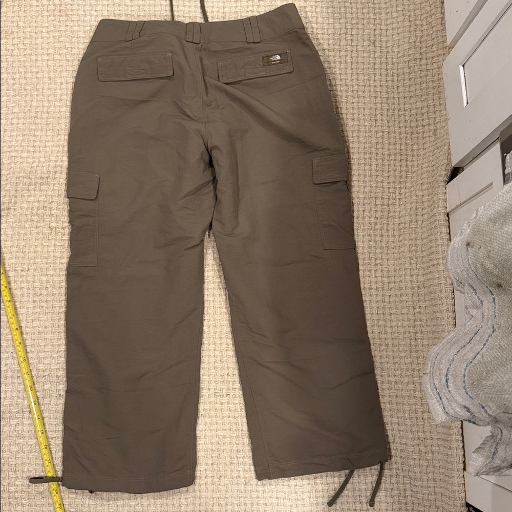 The North Face Women s 10 Olive Cargo Pants - Picture 7 of 8